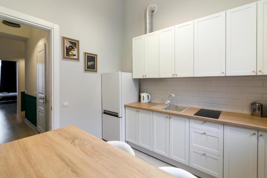 Leogrand Apartments On Lychakivska 3 리비프 외부 사진