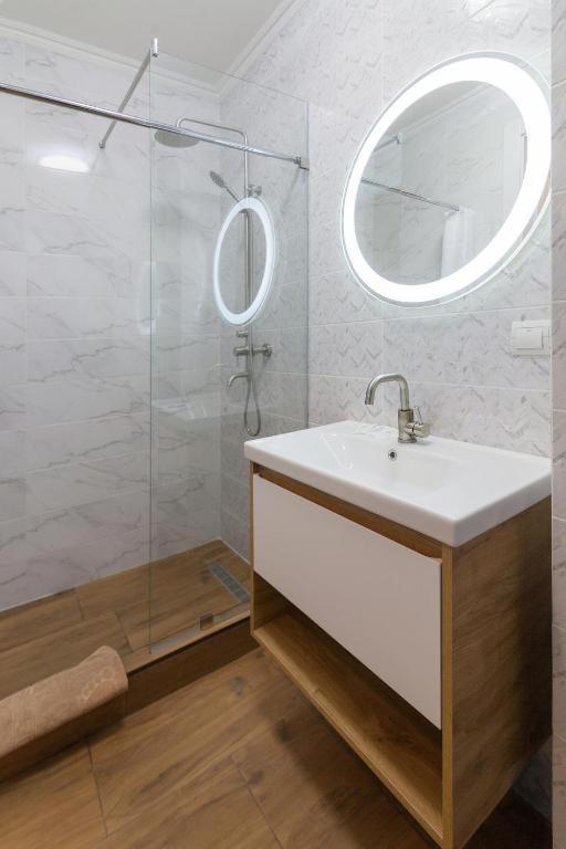Leogrand Apartments On Lychakivska 3 리비프 외부 사진