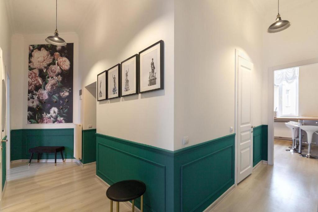 Leogrand Apartments On Lychakivska 3 리비프 외부 사진