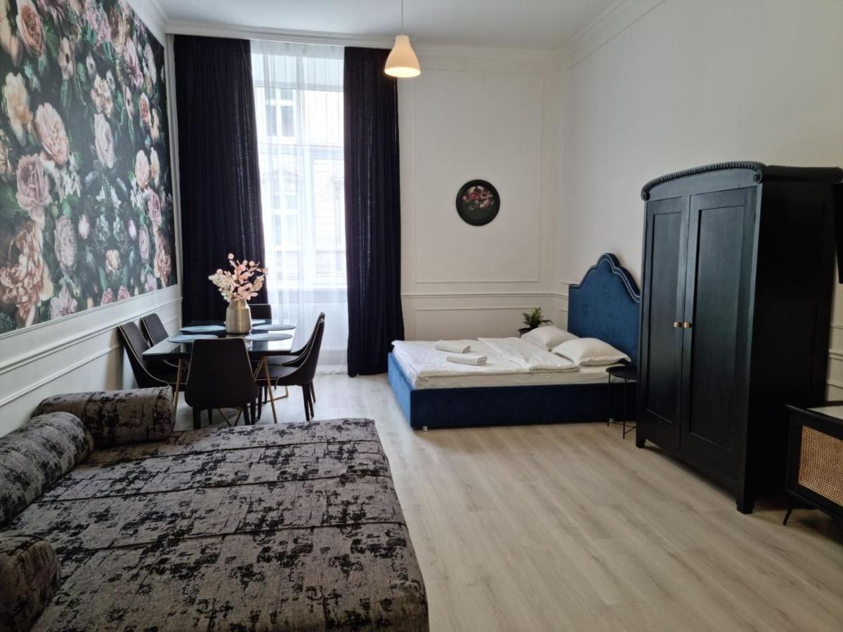 Leogrand Apartments On Lychakivska 3 리비프 외부 사진